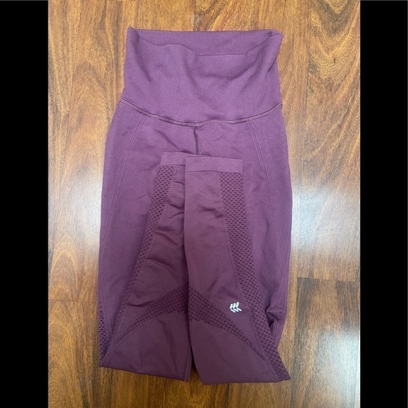 𝅺all in Motion Women's Seamless High-Rise 7/8 Purple Leggings XS - Picture 5 of 5